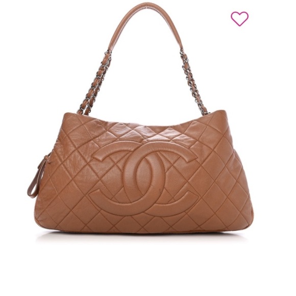 CHANEL Handbags - Chanel Quilted Timeless Tote Caviar expandable zipper